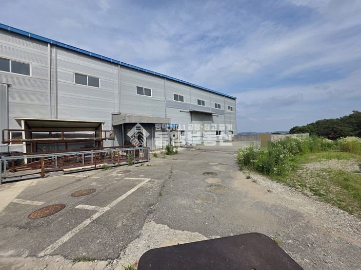 경기 화성만세구 양감면 송산리 넓은마당 160P 높은층고 100kw 2차선변 호이스트2.8t 1기 월세 매물번호 10081 사진 2
